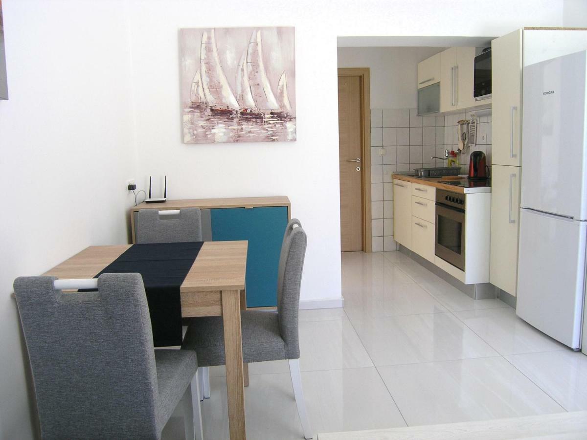 Apartments Sokolovic Đảo Krk Ngoại thất bức ảnh